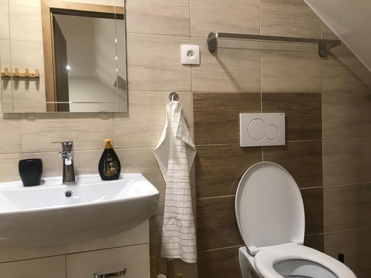 Penzion U Kostela Kuzelov Luaran gambar