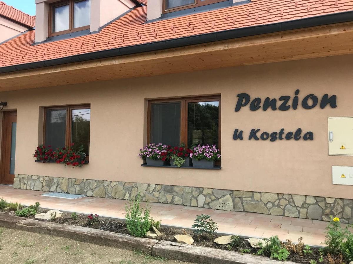 Penzion U Kostela Kuzelov Luaran gambar